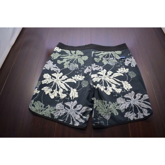 Devereux Board Shorts Floral Athletic Stretch Water Swim Mens Size 32 - Picture 4 of 5